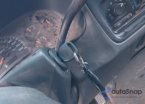 2004 Chevrolet Silverado 2500Hd Ls z USA, uszkodzony, nr VIN 1GCHK29164E116896